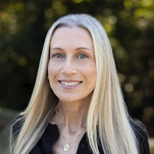 Jennifer  Dobson Photo